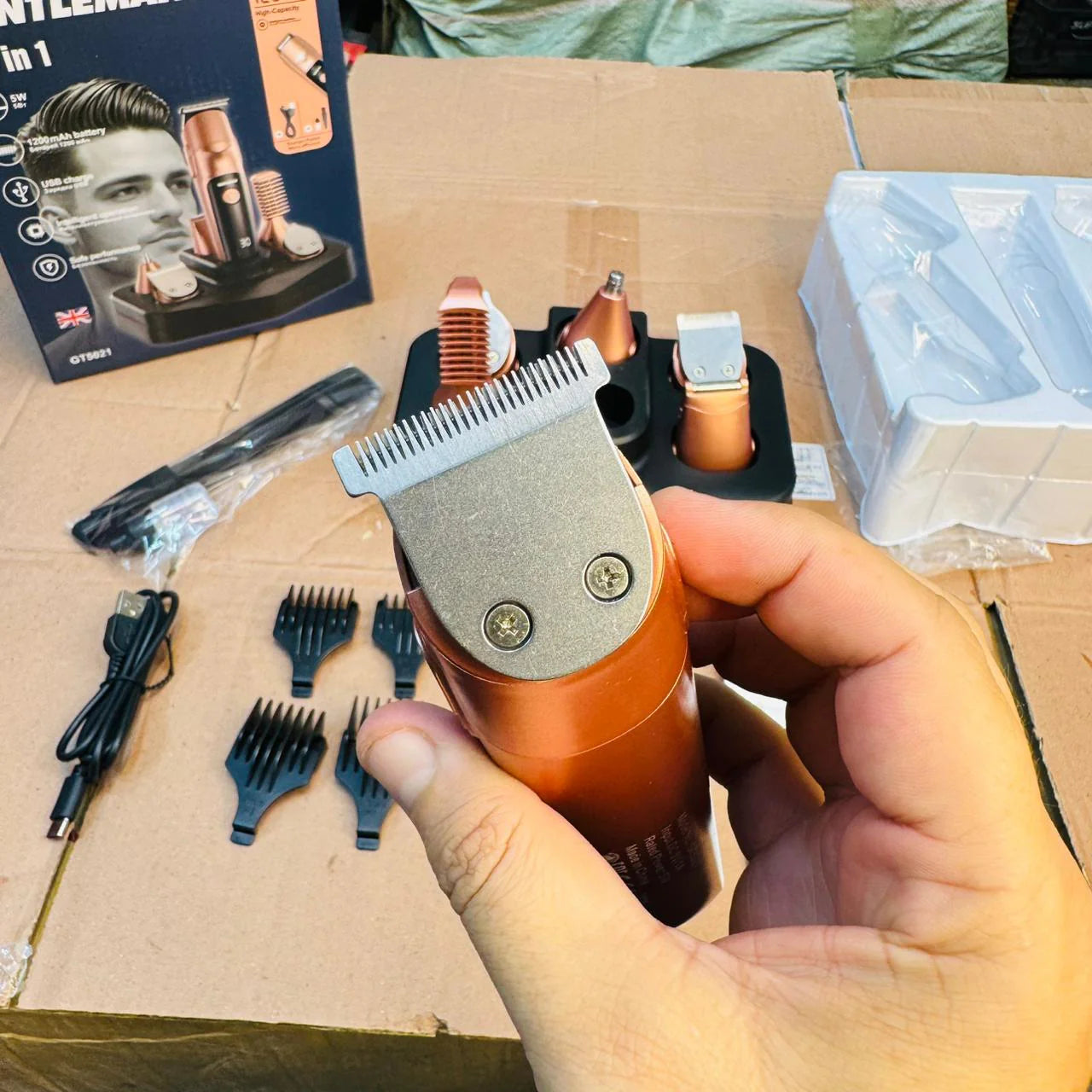 GENTLEMAN 10-in-1 Professional Grooming Kit (GT9021)