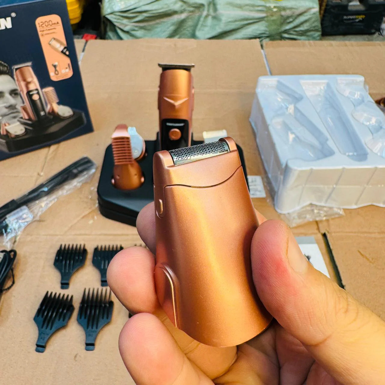 GENTLEMAN 10-in-1 Professional Grooming Kit (GT9021)